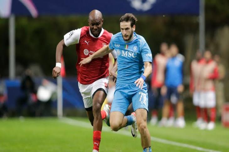 نابولي وسبورتينج براجا